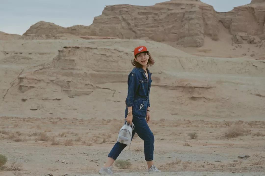 拯救电力塔的泰坦